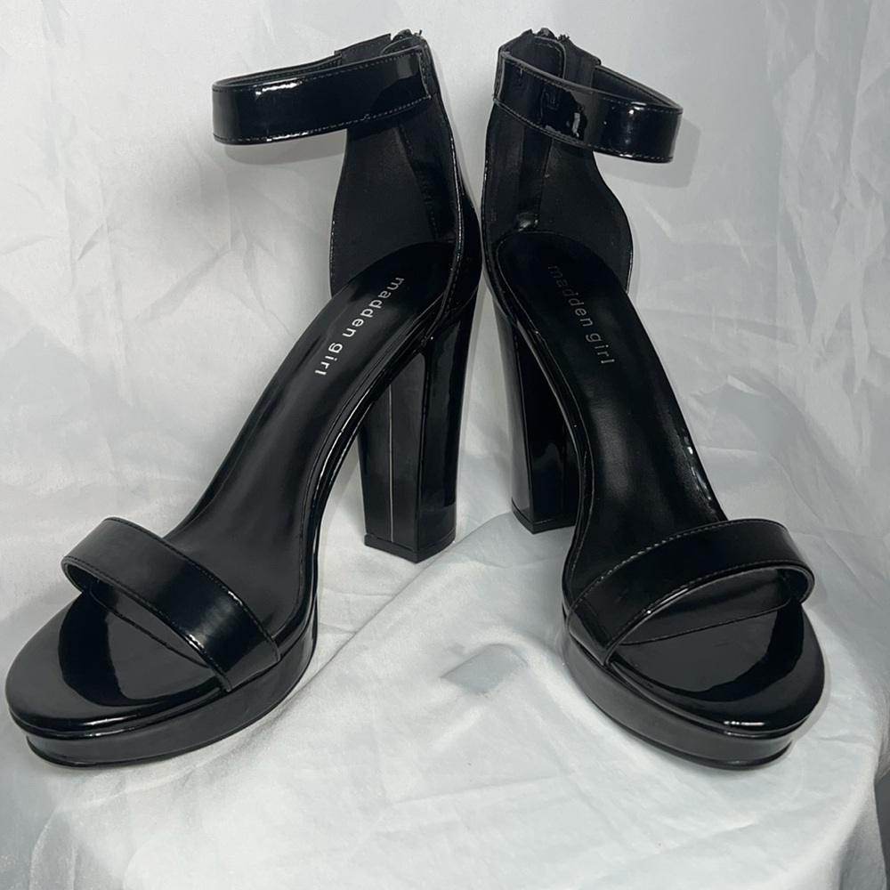Madden Girl Siren Zip-Up Black Patent Leather Sling-back Heels - Size 9.5